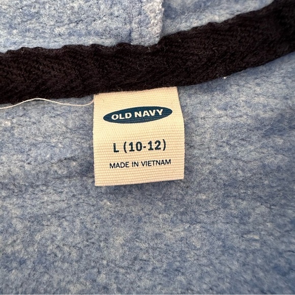 Bundle of 2 boys Boden skull embroidered short and Old navy cool human hoodie - Picture 8 of 8